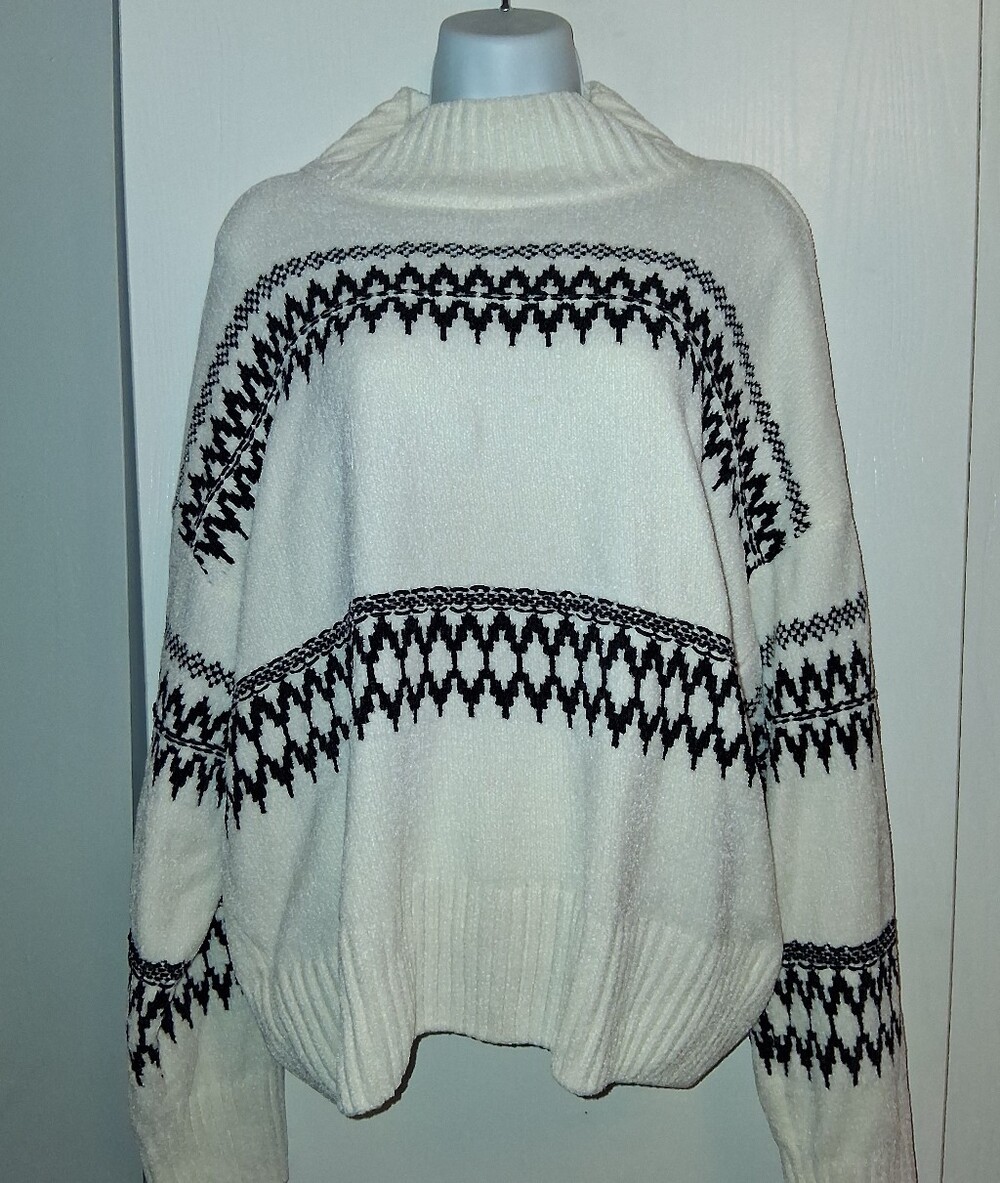Christian Siriano SOFT Turtleneck Sweater, Sz XL